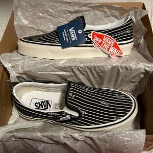 VANS Classic Slip-On Black and White Striped NWT Women’s size 9.5 Men’s size 8